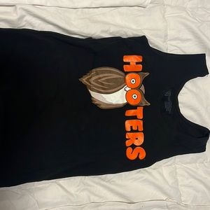 Hooters uniform